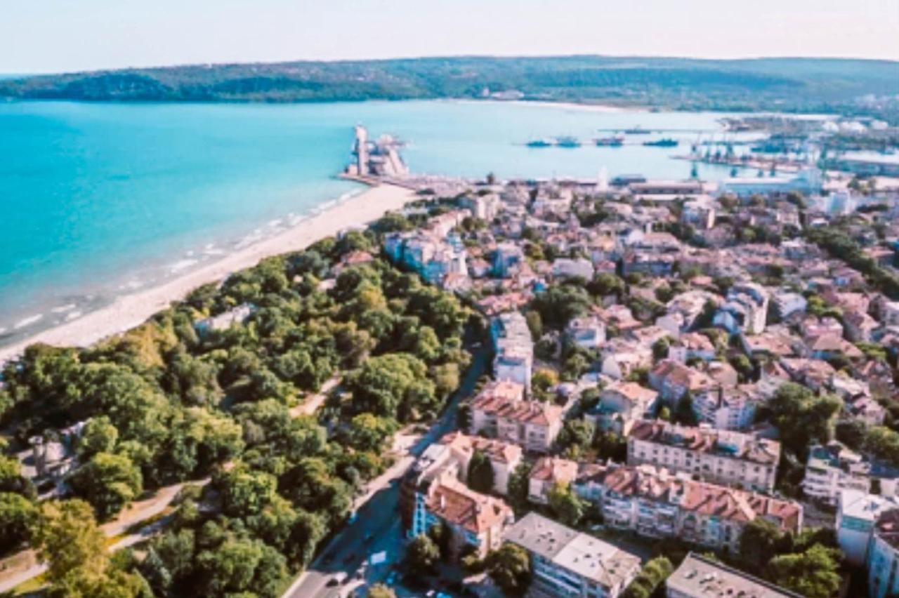 Hotel Acropolis Varna Bagian luar foto