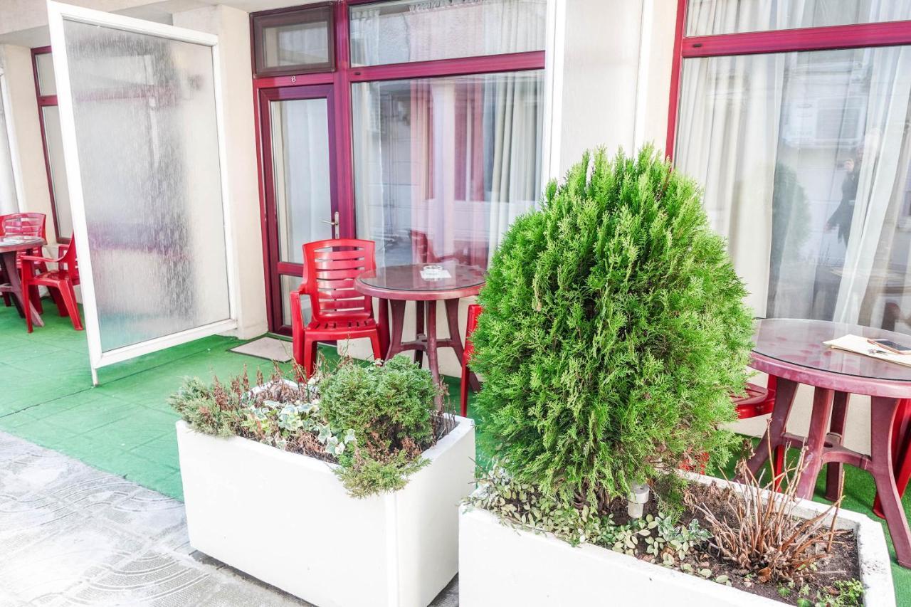 Hotel Acropolis Varna Bagian luar foto