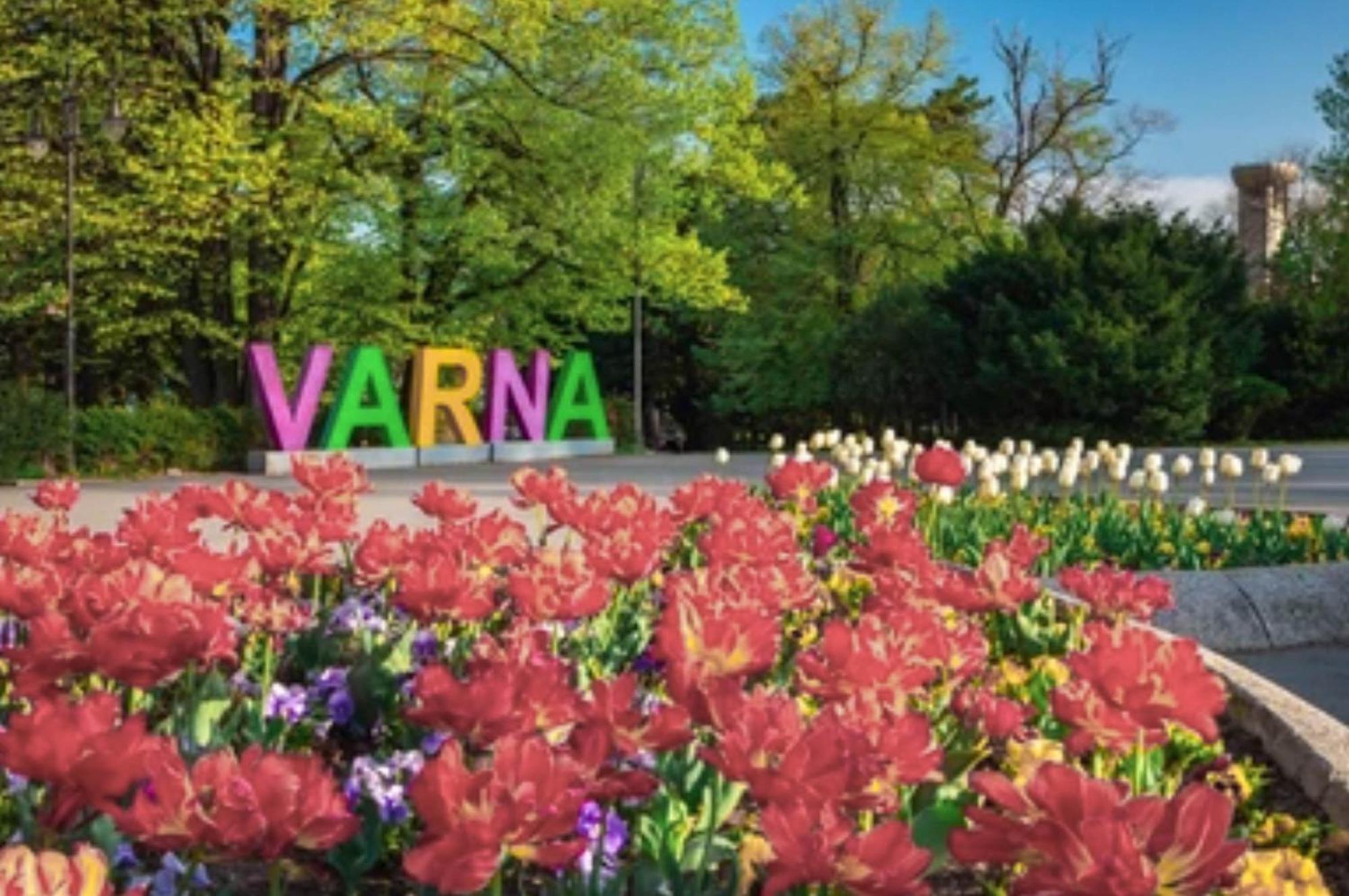 Hotel Acropolis Varna Bagian luar foto