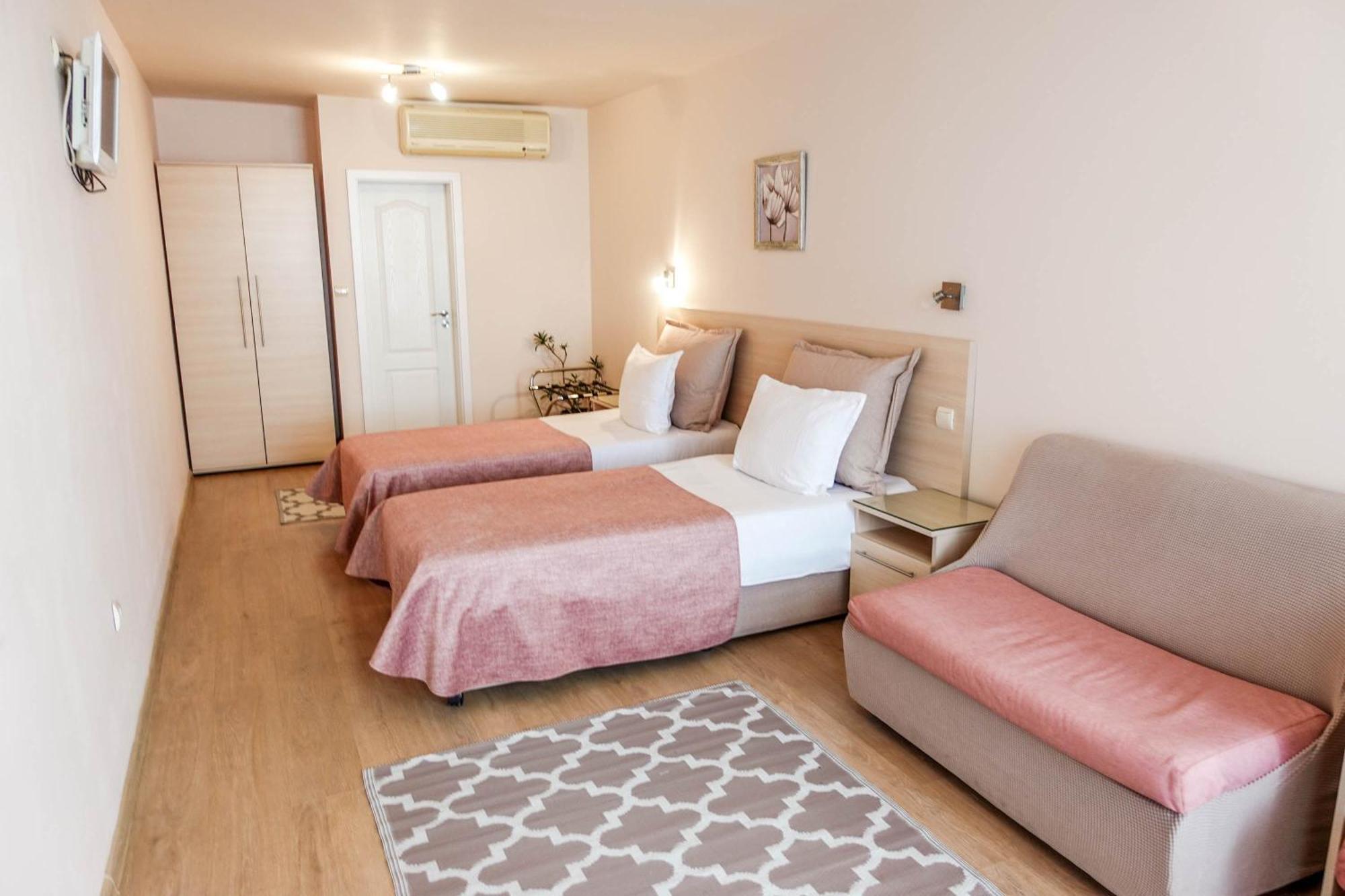 Hotel Acropolis Varna Bagian luar foto